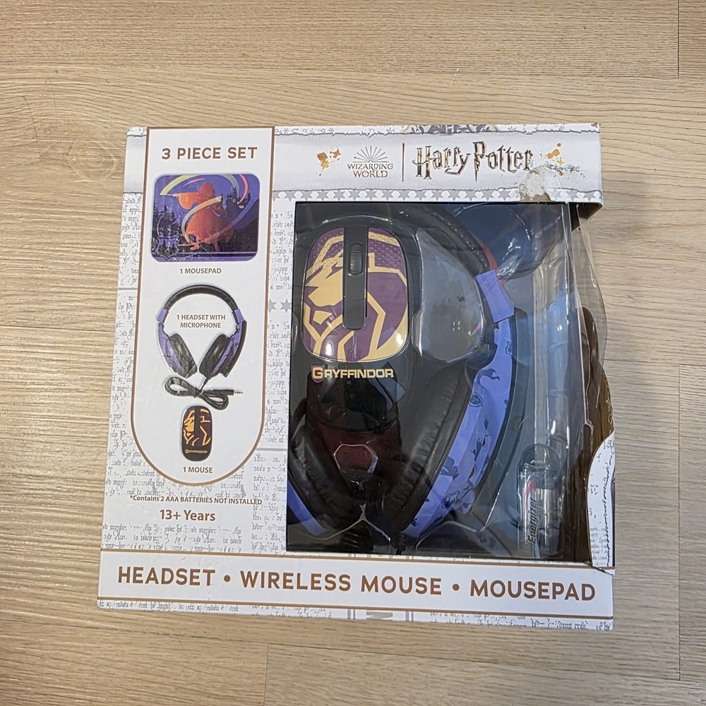 Harrg Potter Wizarding World Gryffindor 3‎ Pc Tech Bundle Headset Wireless Mouse